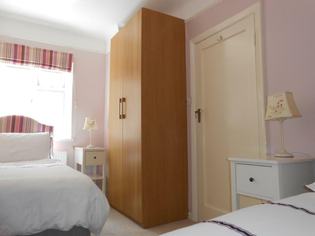Apartment 2 Bed In Viceroy Central Surbiton Incl Free Parking Kingston upon Thames (Greater London)