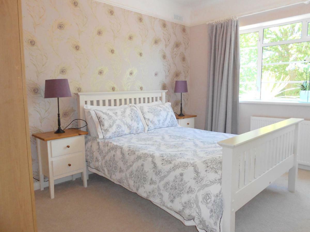 2 Bed In Viceroy Central Surbiton Incl Free Parking Apartment Kingston upon Thames (Greater London)